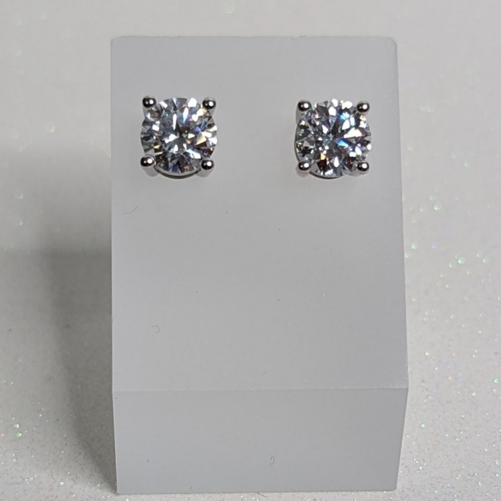 2.0 Carat 8.0 MM Moissanite Round Brilliant  Screw Stud Earrings Certified
